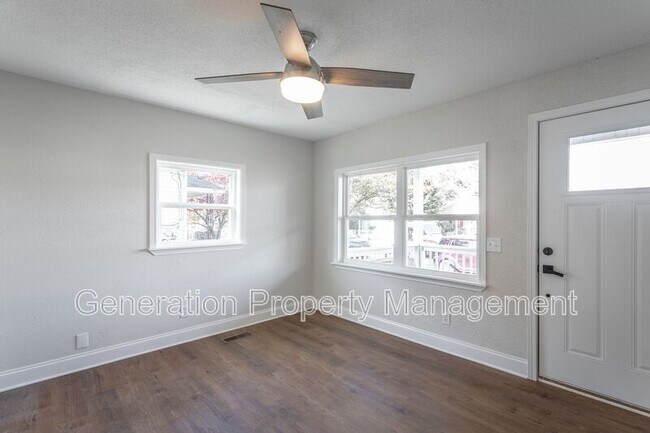 Building Photo - 1902 S Watkins St