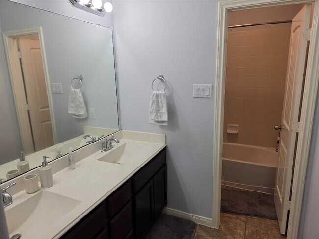 Building Photo - 2514 Copper Fields Dr