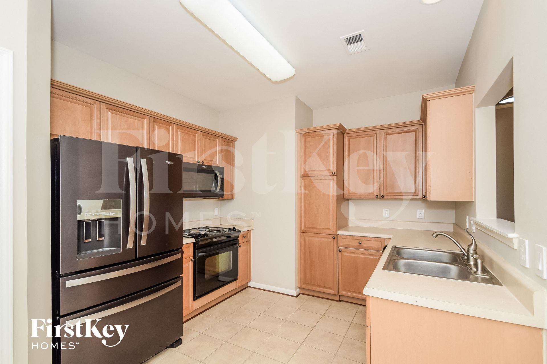 Building Photo - 2136 Parsons Dr