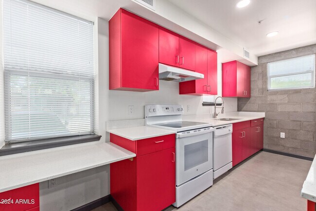 Building Photo - 129 N 11th Ave