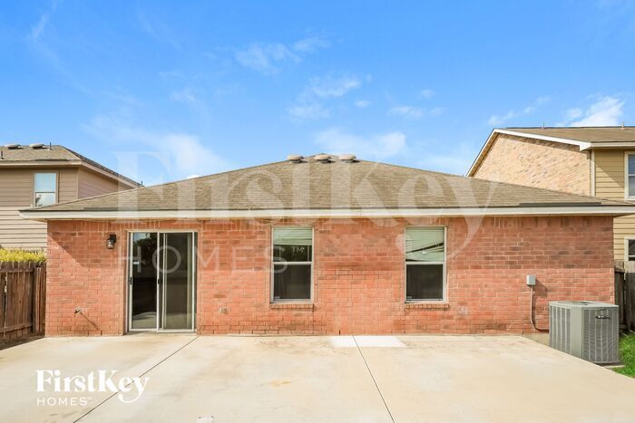 Building Photo - 10937 Geneva Vale