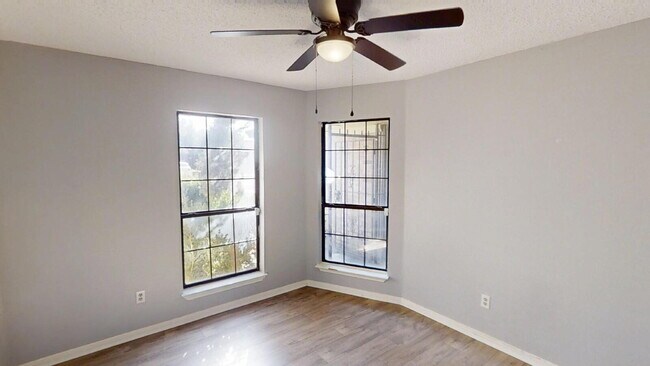 Building Photo - 1619 Leader Dr