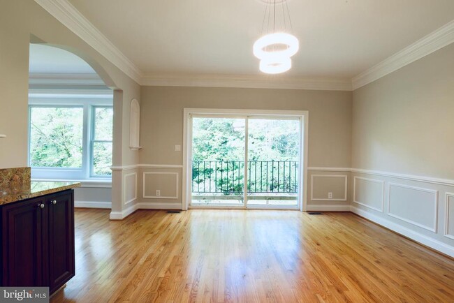 Building Photo - 1310 Forestwood Dr