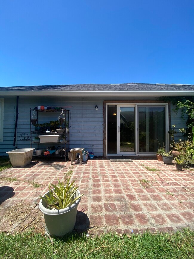 Building Photo - 141 Abaco Way