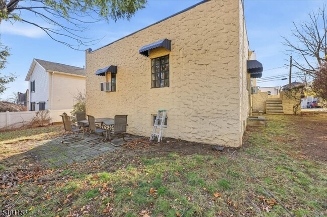 Building Photo - 283 Pasadena Ave