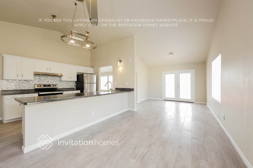 Building Photo - 4133 W St John Rd