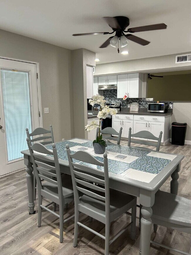 Building Photo - "Well Maintained 3-Bedroom, 2 Bathroom in Yuma Valley!"