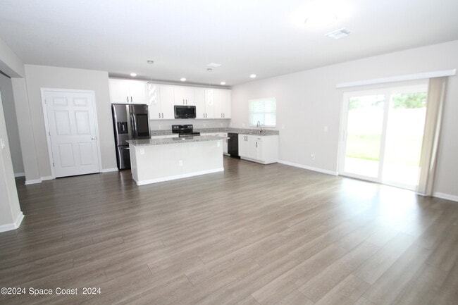 Building Photo - 695 Boughton Way