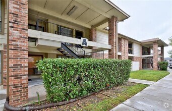 Building Photo - 1705 Crossing Pl