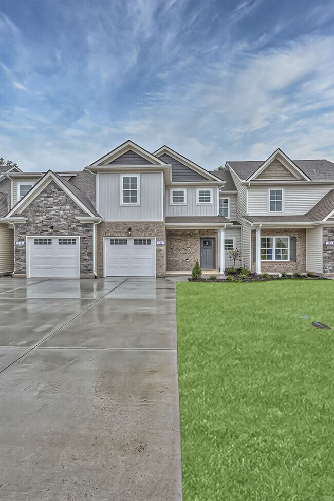 Building Photo - 1/2 OFF First Month!!...Beautiful 3 Bedroom Townhome in Manchester!