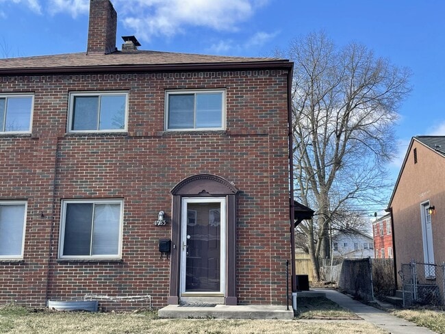 Building Photo - 1283 Linwood Ave