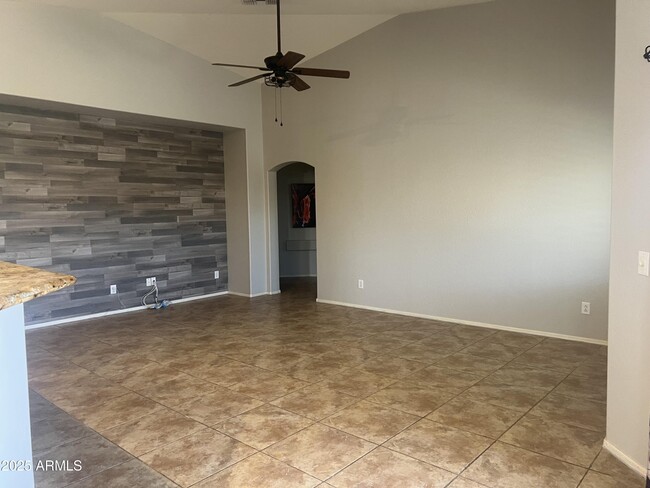 Building Photo - 35282 N Shorthorn Trail
