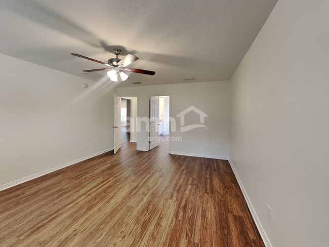 Building Photo - 3256 Silverado Cir