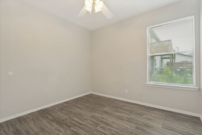 Building Photo - 2-BEDROOM DUPLEX