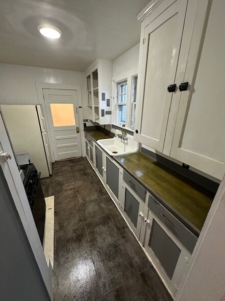 Building Photo - 53 Hoffman St