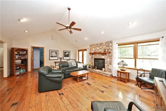 Building Photo - 922 Pletcher Rd