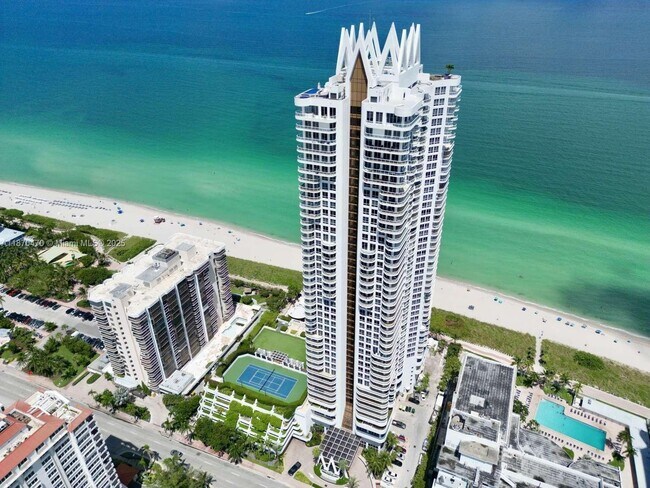 Primary Photo - 6365 Collins Ave