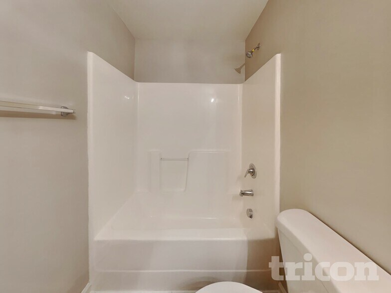 Building Photo - 1944 Pavilion Dr