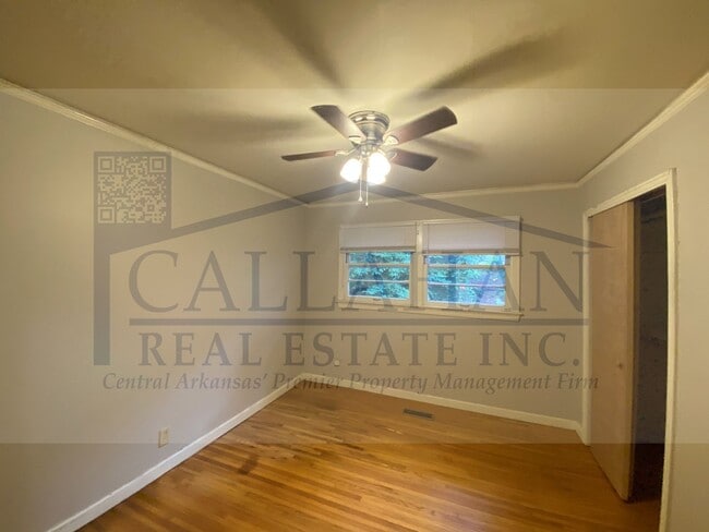 Building Photo - 2 Bedroom Duplex