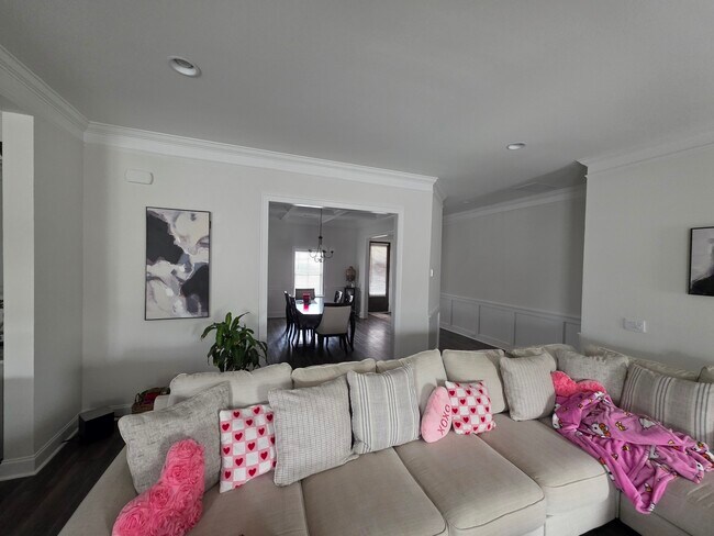 Building Photo - 432 Setter Trail