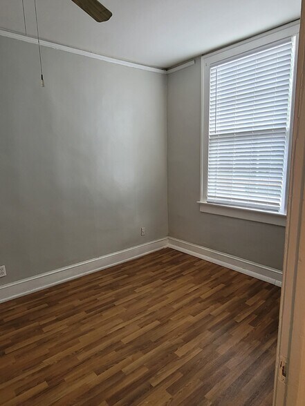 Building Photo - 1308 Willow Branch Ave