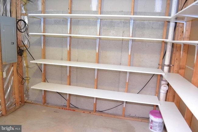 Building Photo - 1725 Emory St