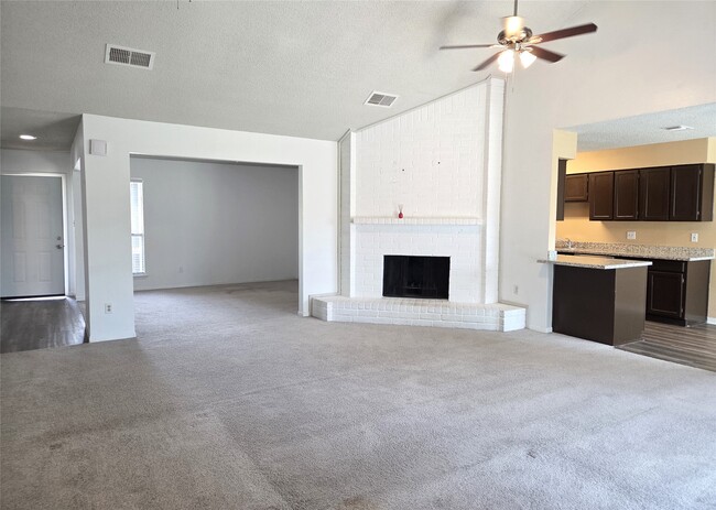 Building Photo - 13427 Juniper Point Dr