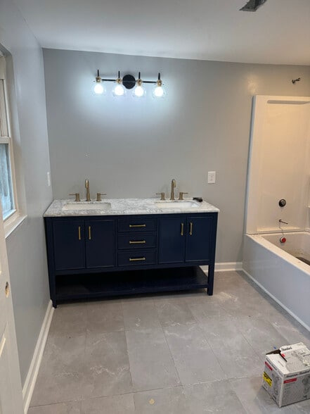 Building Photo - 330 Fountainhead Rd