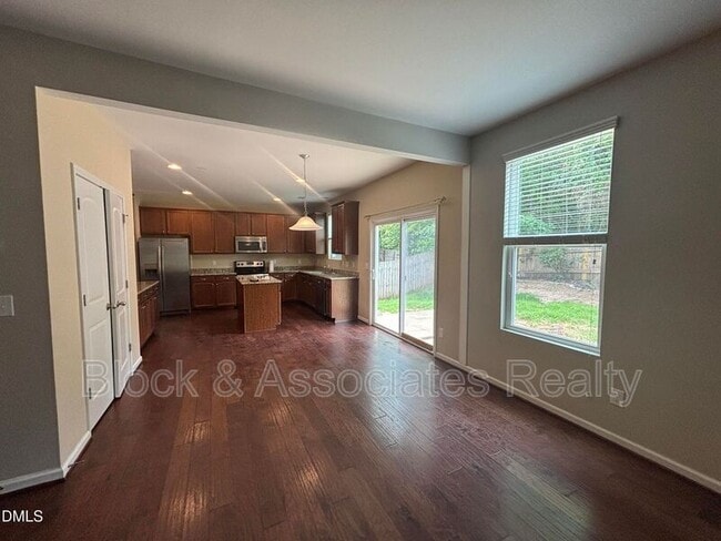 Building Photo - 4 White Spruce Ct