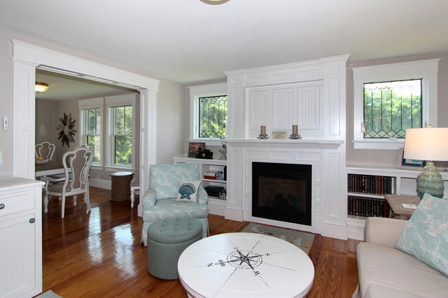 Building Photo - 351 Barlows Landing Rd