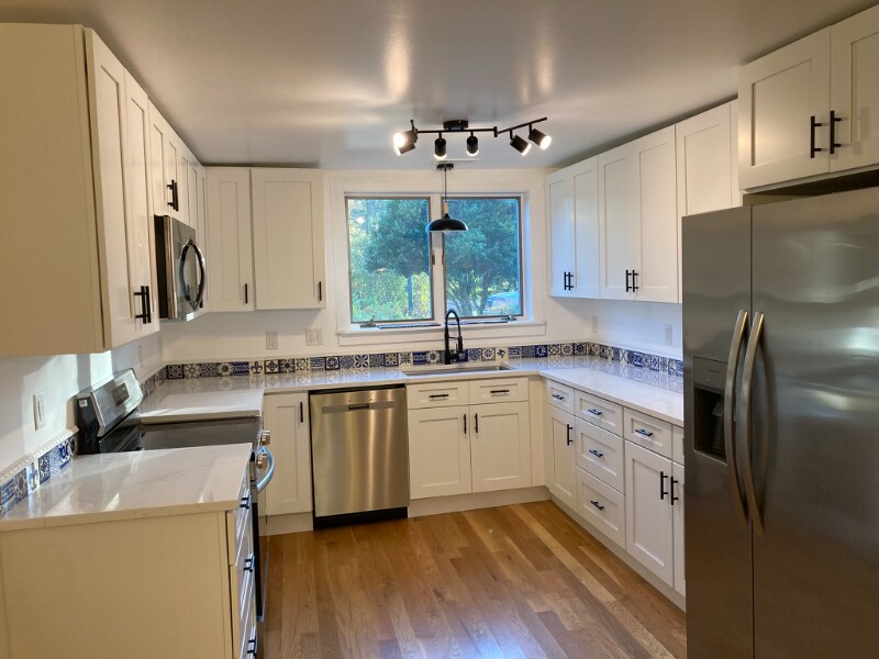 Building Photo - 12 Spruce St