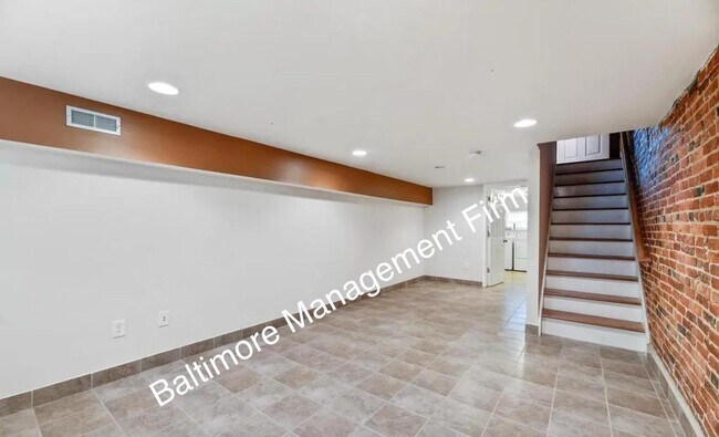 Building Photo - 626 S Macon St.
