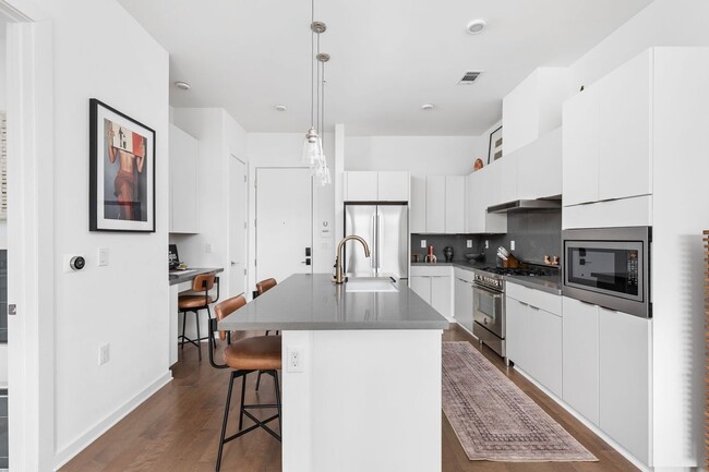 Building Photo - 207 W Johanna St