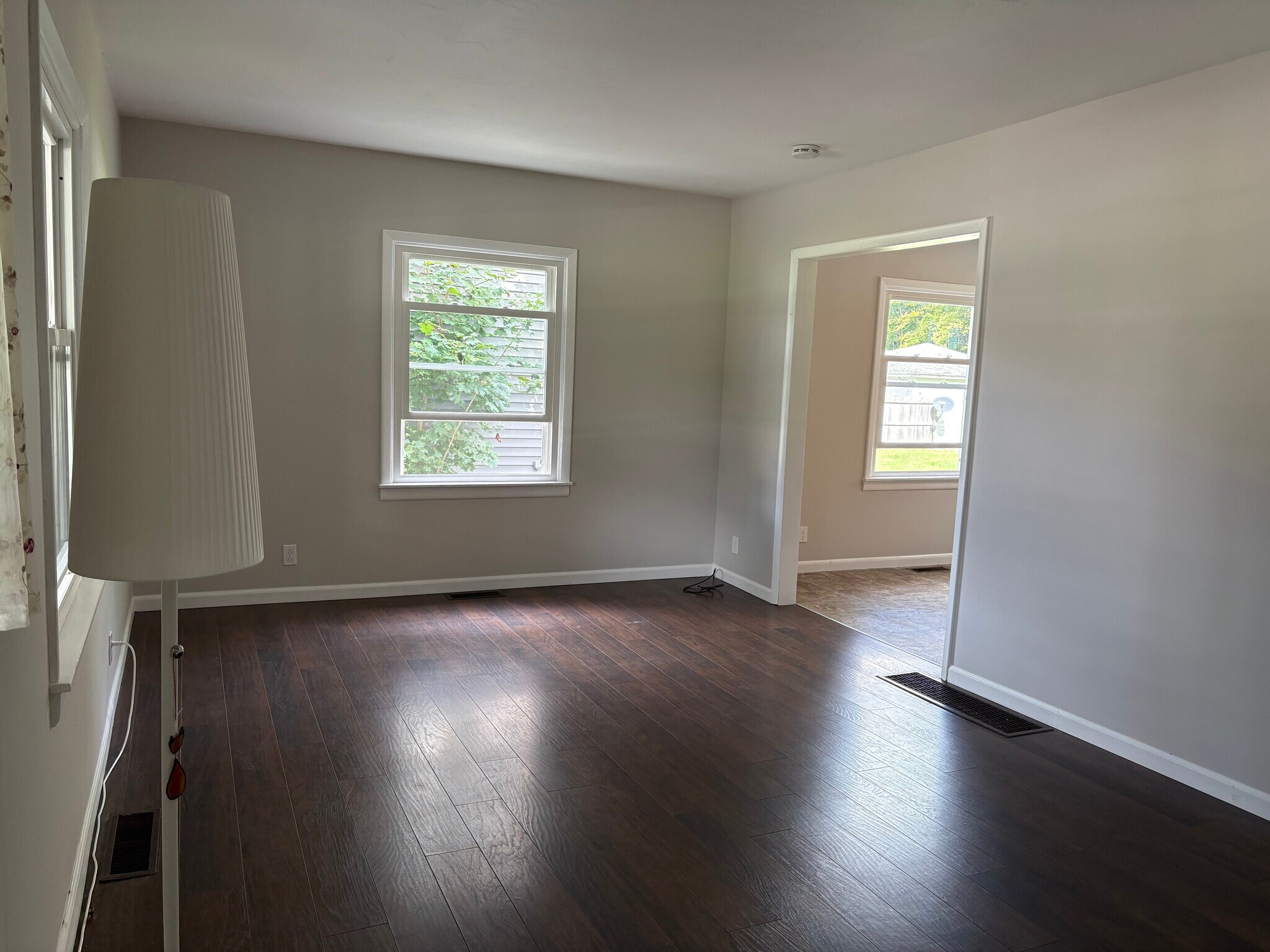 Building Photo - 332 W High St