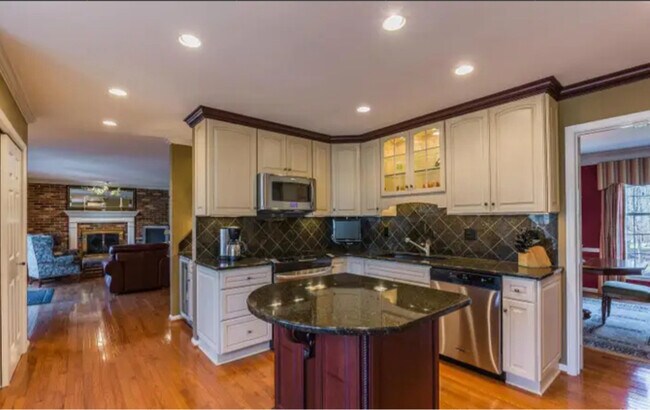 Building Photo - 4669 Timber Ridge Dr