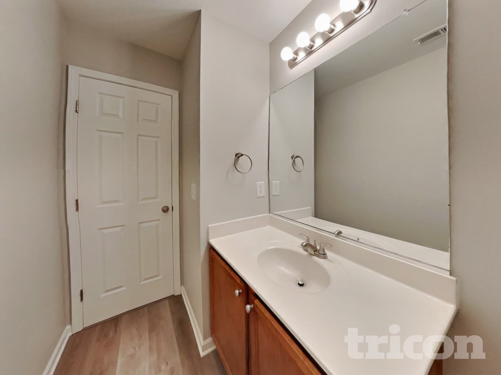 Building Photo - 1011 Ronald Rd