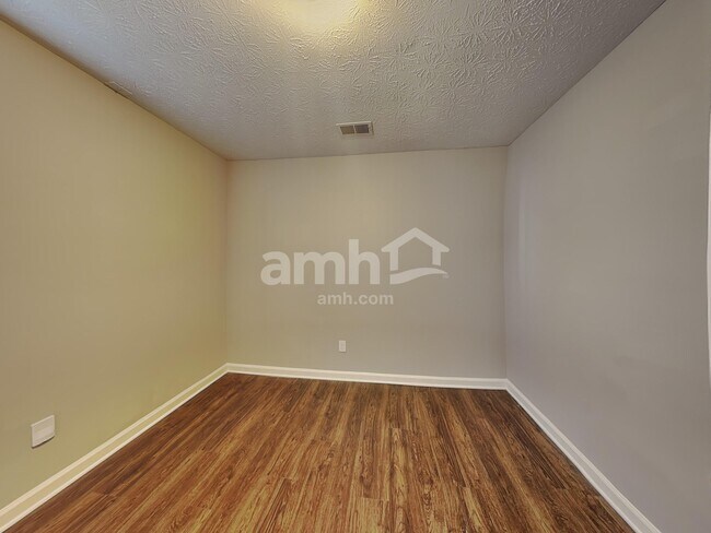 Building Photo - 4607 Noah Overlook E