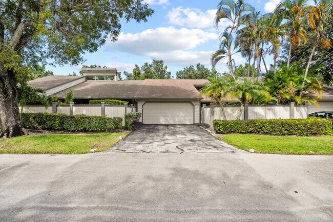 Building Photo - 13324 Bedford Mews Ct