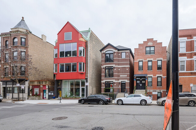 Located close to everything Pilsen has to offer - 1915 S Racine Ave