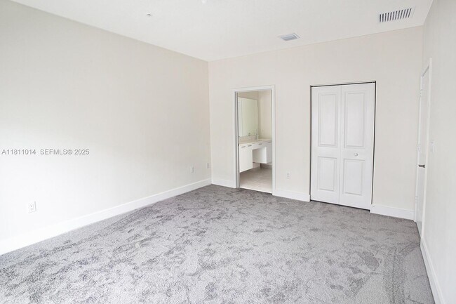 Building Photo - 8167 NW 41st St