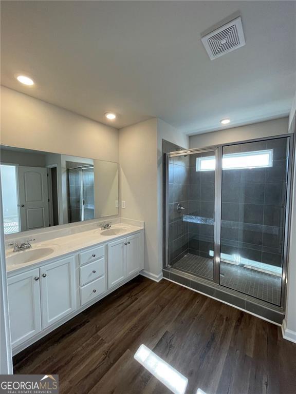 Building Photo - 25 Pineview Dr