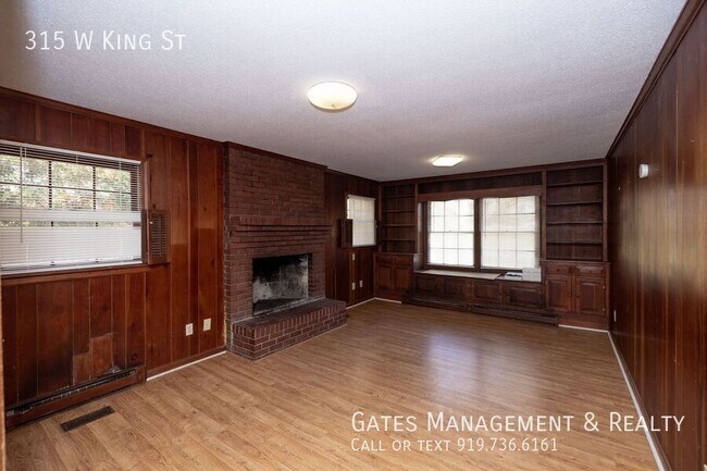 Building Photo - 315 W King St