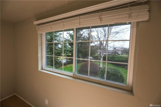 Building Photo - Very Nice Rambler In Quiet Cul de sac with Garage