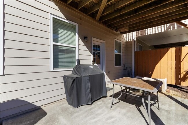 Building Photo - 6092 Indian Wood Cir