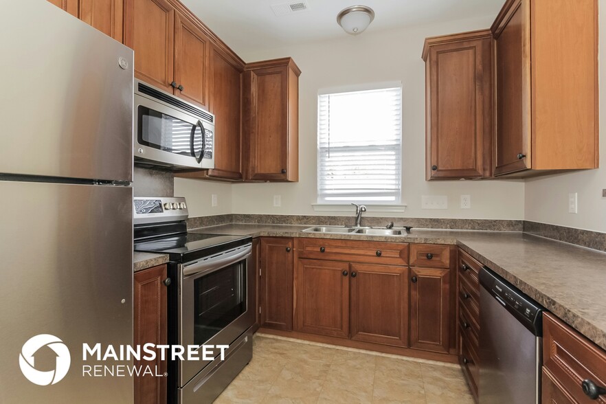 Building Photo - 4104 Vance Rd N