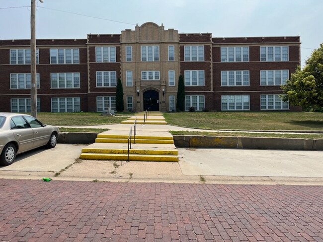 Primary Photo - 720 J St