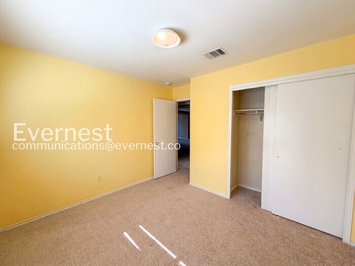 Building Photo - 1112 Apollo Cir