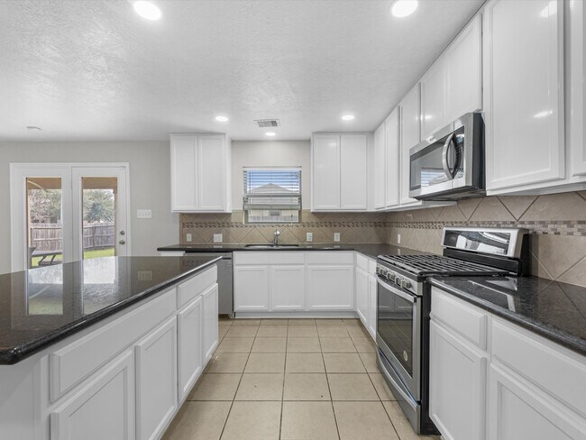 Building Photo - 6730 Crescent Creek Ln