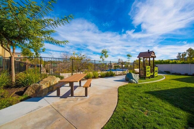 Building Photo - 477 Prosperity Dr