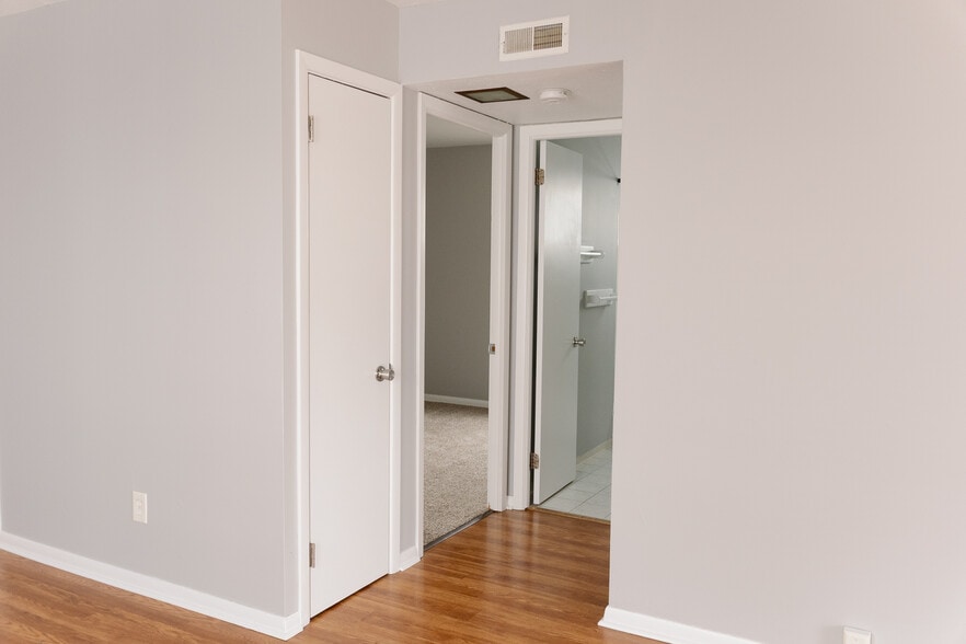 Building Photo - 12302 Milligan Ave